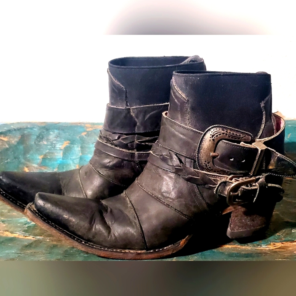 Junky Gypsy by Lane Highway 237 Shorty Boots Size 8